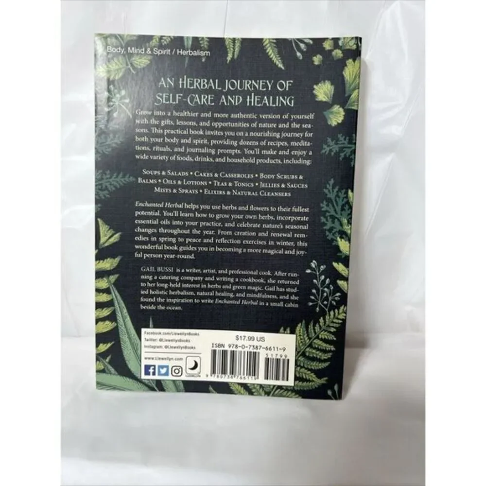 Enchanted Herbal : Connect‎ to Nature and Celebrate the Seasons by Gail Bussi...
